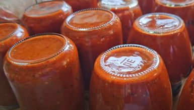 AJVAR SA PLAVIM PATLIDŽANOM: Obnovite gradivo za pripremu zimnice (RECEPT/VIDEO)