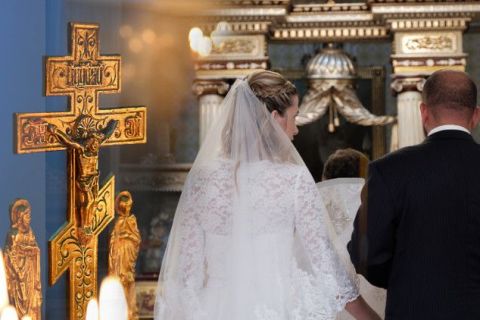 OVIM DANIMA JE ZABRANJENO CRKVENO VENČANJE: Spisak datuma kada se ne sme obaviti svadba u crkvi