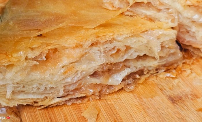 1730363741_Foto-Bakina-kuhinja-burek-sa-jabukama.jpg