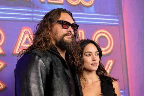 Džejson Momoa predstavio javnosti novu devojku: U vezi sa 13 godina mlađom glumicom 